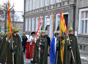 VI prawie dekanalny Orszak Królewski przeszedł ulicami Mikstatu